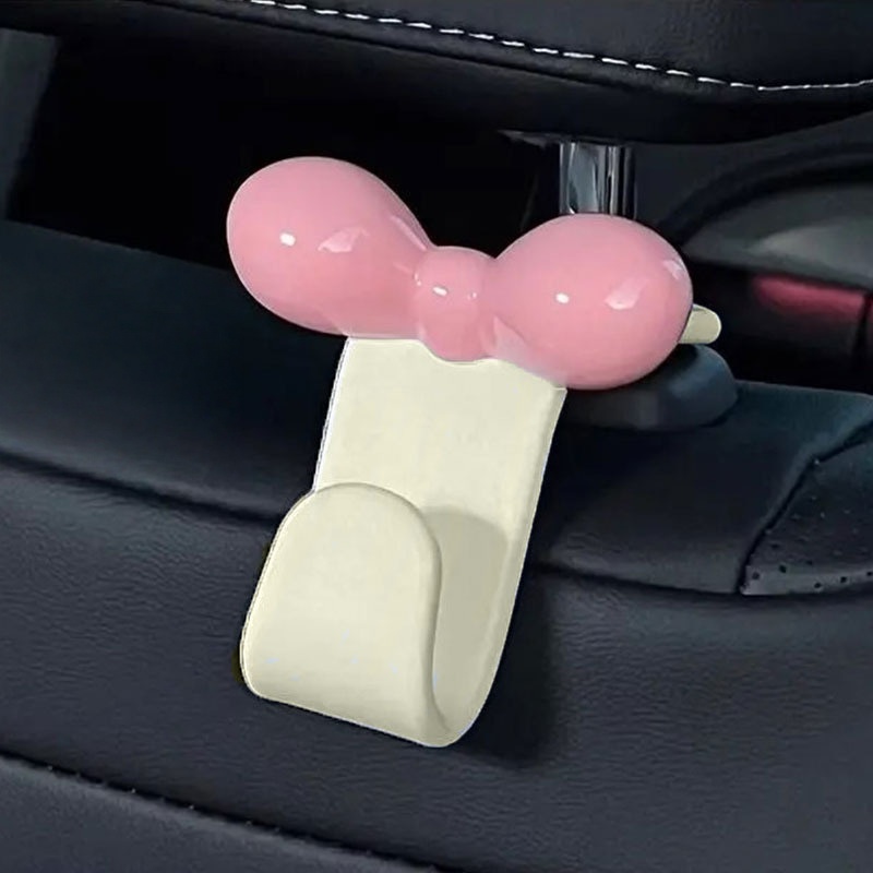 Travel Accessories Must Have - Minimalistische hanghaken voor de achterbank van