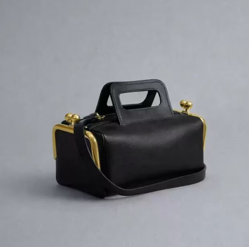 Mode Frankrijk Onderarmtas voo - Travel Accessories Luxury Brands recensie en prijs